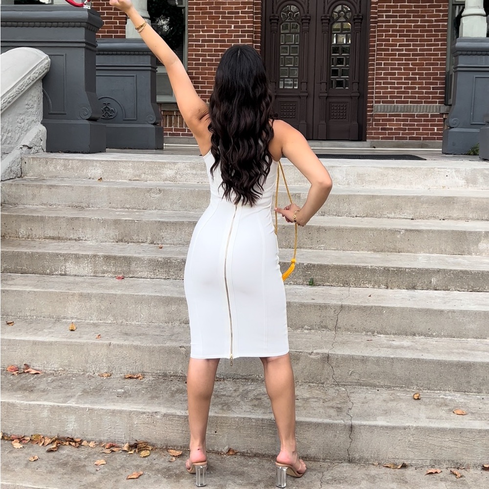 High Neck White Fitted Dress - Picture 3 of 3